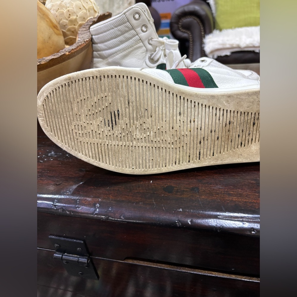 Gucci Men's White High-Top Sneakers - Picture 10 of 10